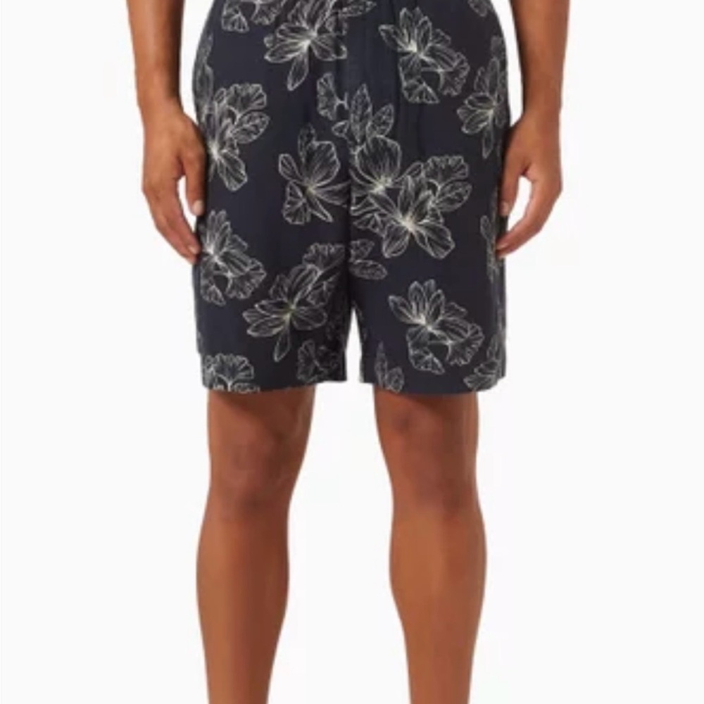 Wellington Men’s Boat Shorts Botanical Print Flat Front Navy White Chino T8